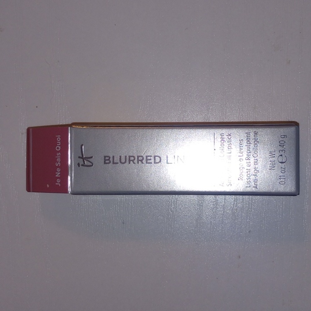 It Cosmetics blurred lines lipstick Je Ne Sais Quoi